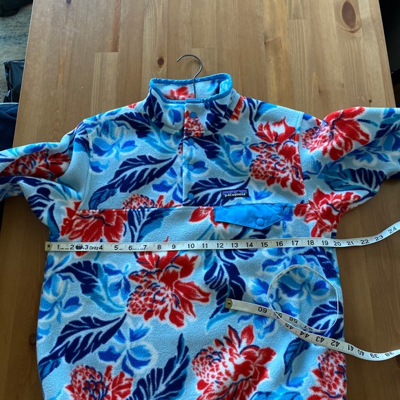 RARE Patagonia Synchilla Snap-T Manoa Floral Hawaiian Fleece Pullover S Blue. - Picture 3 of 7